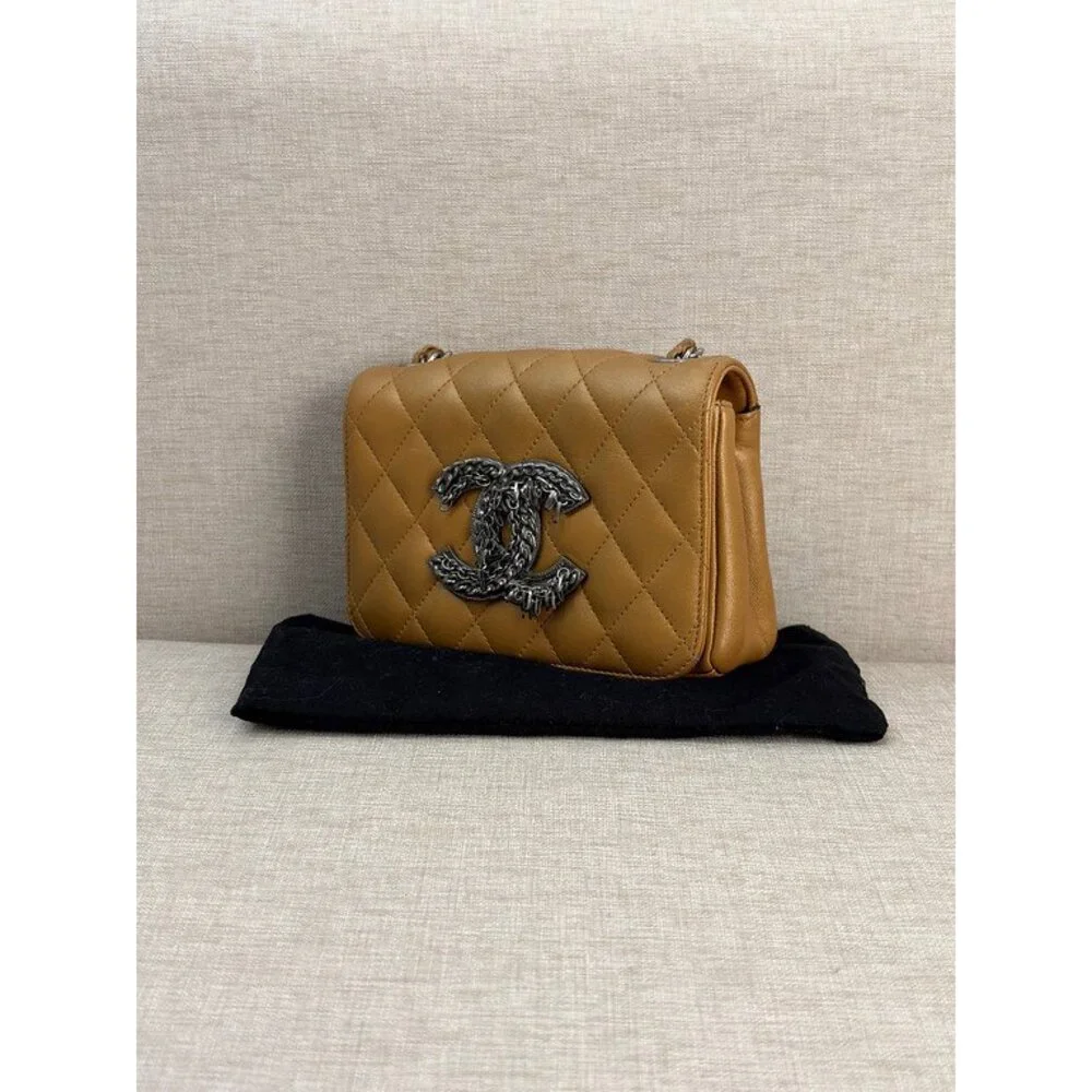 CHANEL 100% authentic